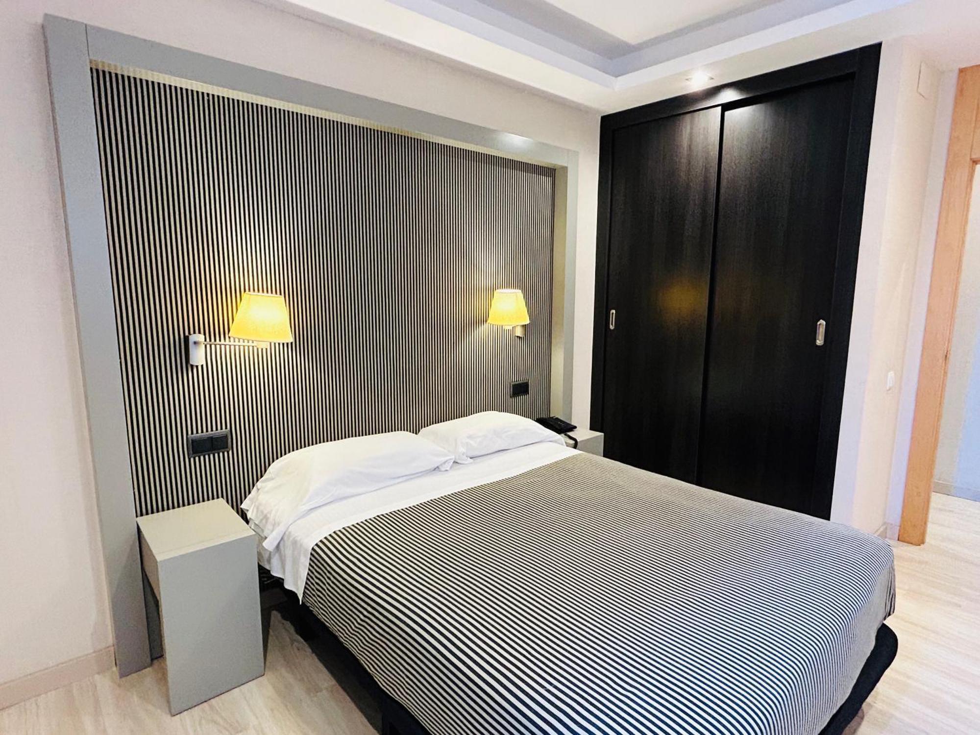 Hotel Ignacio - Palomargroup Chiva Exterior photo